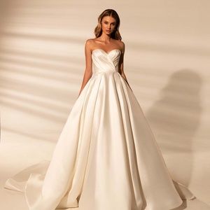 WONA Virginia Wedding Gown
